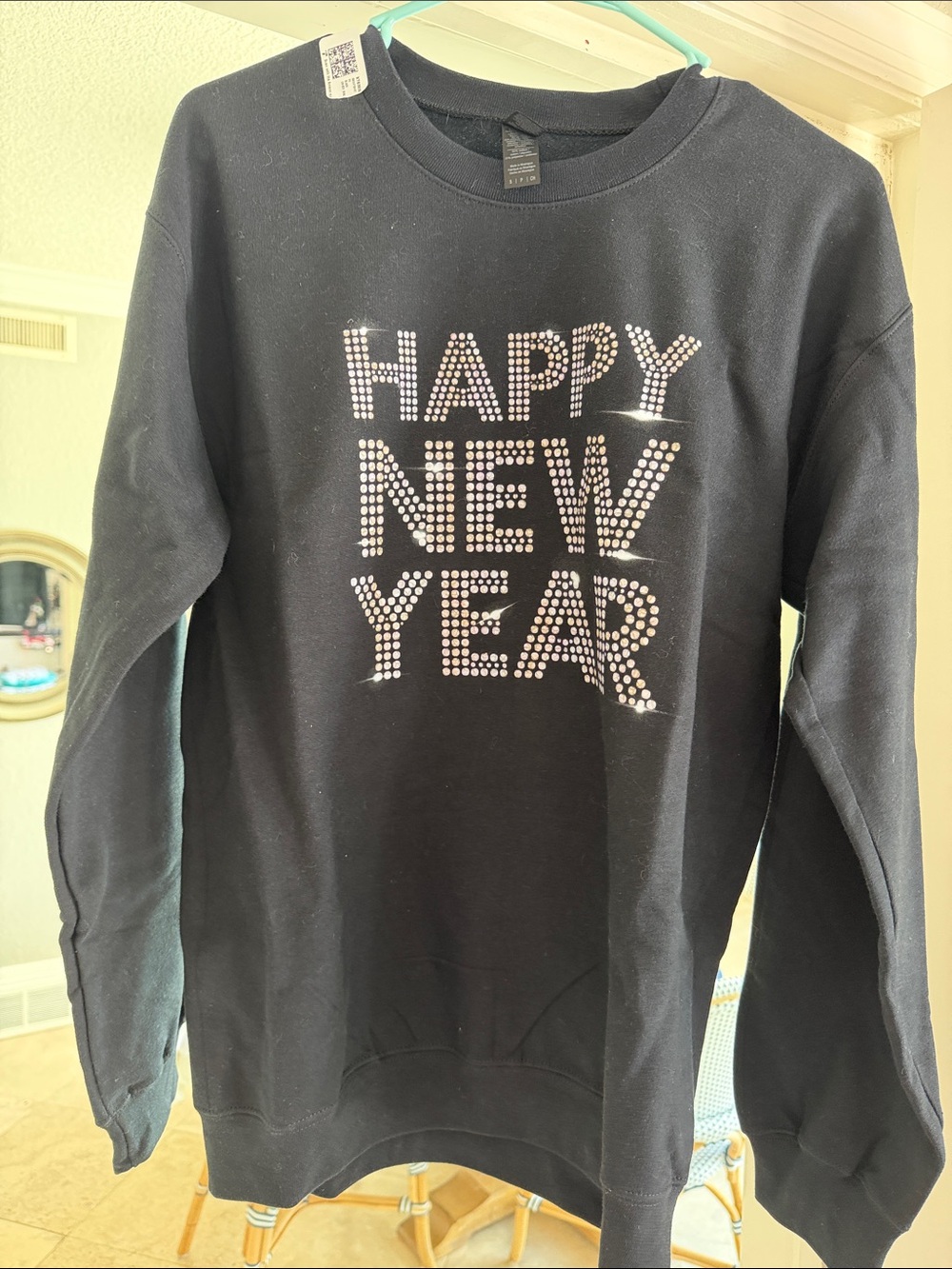 Gildan Black Crewneck Sweatshirt with Sparkling "Happy New Year" Design